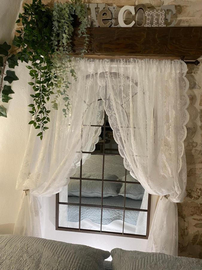 Domus Klara Bed & Breakfast ตูรี ภายนอก รูปภาพ